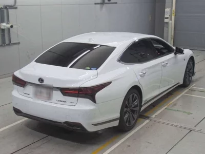 Lexus LS  с аукциона в Японии