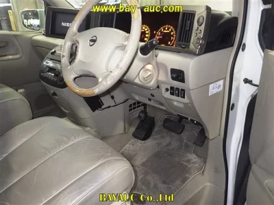 Nissan ELGRAND  с аукциона в Японии