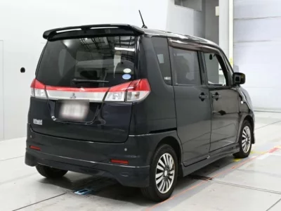 Mitsubishi DELICA D2