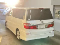 Toyota ALPHARD лот № 1055 оценка 3.5  с аукциона в Японии 4