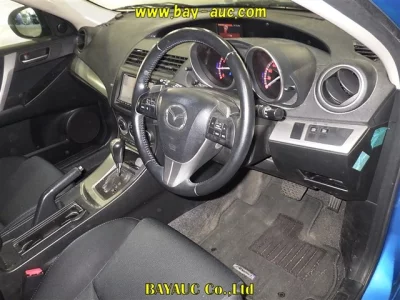 Mazda AXELA  с аукциона в Японии