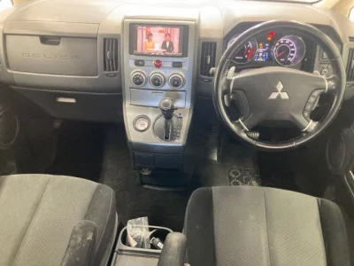 Mitsubishi DELICA D5  с аукциона в Японии