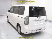 Toyota VOXY лот № 138 оценка R  с аукциона в Японии 1