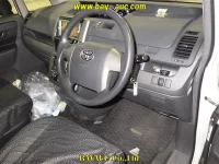 Toyota VOXY лот № 138 оценка R  с аукциона в Японии 2