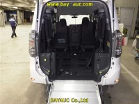 Toyota VOXY лот № 138 оценка R  с аукциона в Японии 5