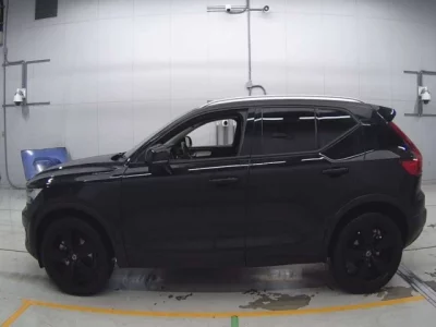 Volvo XC40  с аукциона в Японии