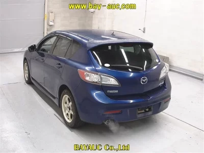 Mazda AXELA  с аукциона в Японии