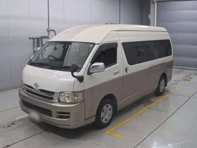 Toyota HIACE  с аукциона в Японии