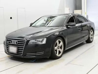 Audi A8  с аукциона в Японии