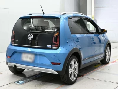 Volkswagen UP  с аукциона в Японии