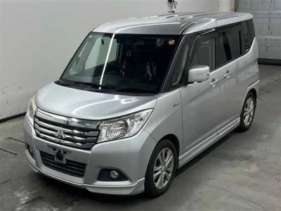 Mitsubishi DELICA D2