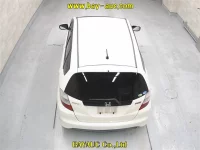 Honda FIT лот № 176 оценка 3.5  с аукциона в Японии 4