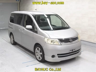 Nissan SERENA  с аукциона в Японии