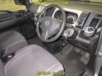 Nissan SERENA  с аукциона в Японии