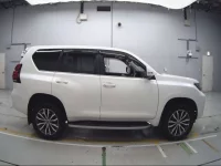 Toyota LAND CRUISER PRADO лот № 33058 оценка 4.5  с аукциона в Японии 2