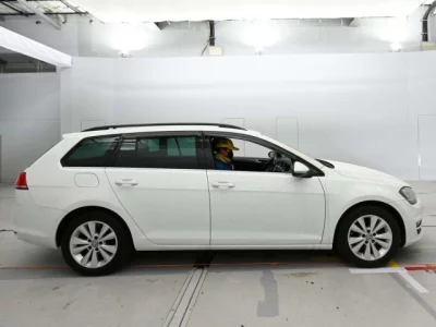 Volkswagen GOLF VARIANT  с аукциона в Японии