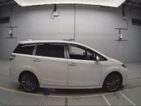 Toyota WISH лот № 10090 оценка 3.5  с аукциона в Японии 2
