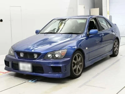 Toyota ALTEZZA  с аукциона в Японии