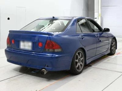 Toyota ALTEZZA  с аукциона в Японии