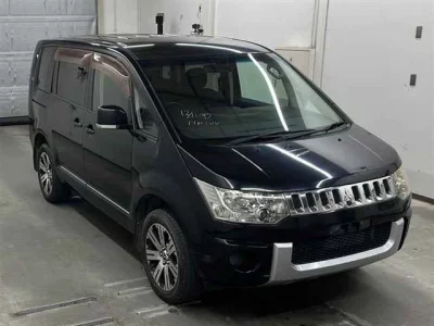 Mitsubishi DELICA D5