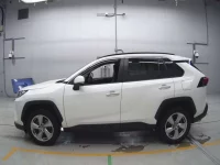 Toyota RAV4 лот № 33071 оценка 4.5  с аукциона в Японии 3