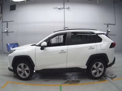 Toyota RAV4  с аукциона в Японии