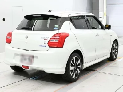 Suzuki SWIFT  с аукциона в Японии