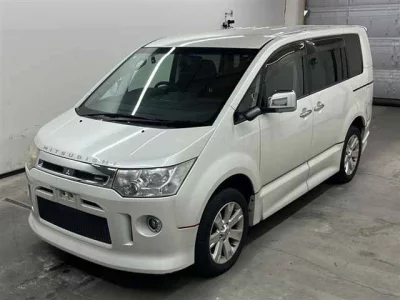 Mitsubishi DELICA D5