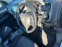 Mitsubishi OUTLANDER лот № 20087 оценка 3.5  с аукциона в Японии 2