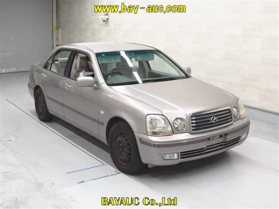 Toyota PROGRES  с аукциона в Японии