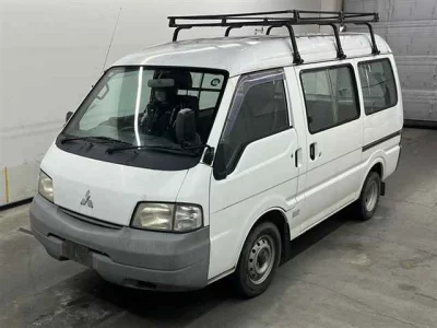 Mitsubishi DELICA  с аукциона в Японии