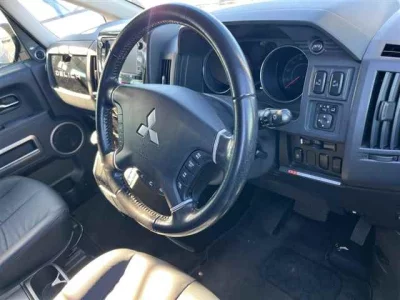 Mitsubishi DELICA D5