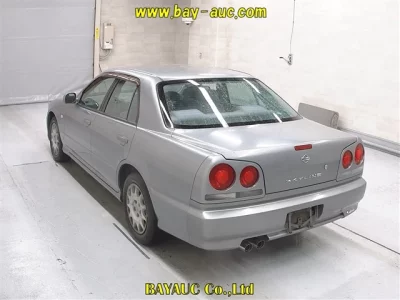 Nissan SKYLINE  с аукциона в Японии