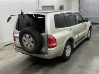 Mitsubishi PAJERO лот № 20099 оценка 3.5  с аукциона в Японии 4