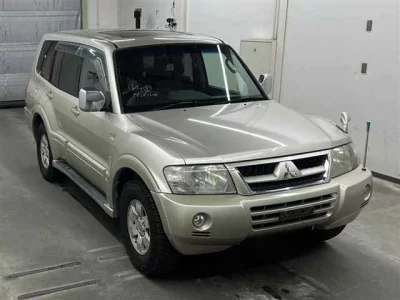 Mitsubishi PAJERO  с аукциона в Японии