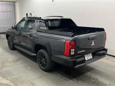 Mitsubishi TRITON