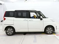 Toyota ROOMY лот № 10127 оценка 4  с аукциона в Японии 2