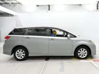Toyota WISH лот № 10130 оценка 3.5  с аукциона в Японии 2