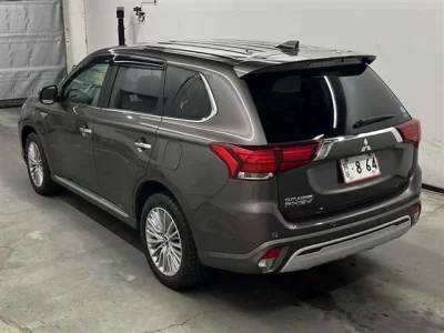 Mitsubishi OUTLANDER PHEV