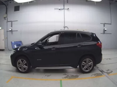 BMW X1  с аукциона в Японии