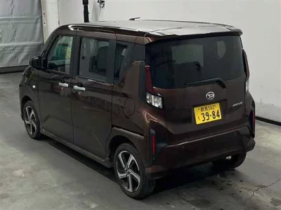 Daihatsu MOVE  с аукциона в Японии