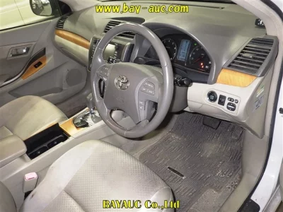 Toyota PREMIO  с аукциона в Японии