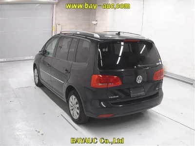 Volkswagen GOLF TOURAN  с аукциона в Японии