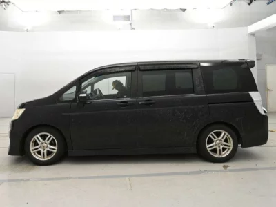 Honda STEP WAGON  с аукциона в Японии