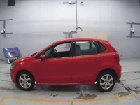 Volkswagen POLO лот № 38136 оценка 3.5  с аукциона в Японии 3