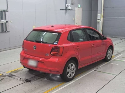 Volkswagen POLO  с аукциона в Японии