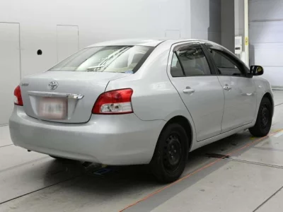 Toyota BELTA  с аукциона в Японии