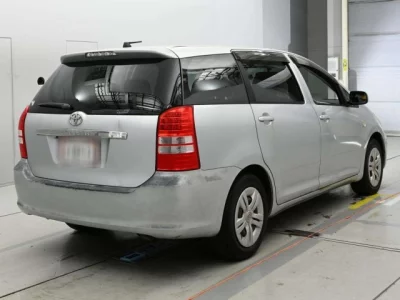 Toyota WISH  с аукциона в Японии