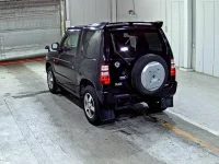 Nissan KIX лот № 8077 оценка R  с аукциона в Японии 1