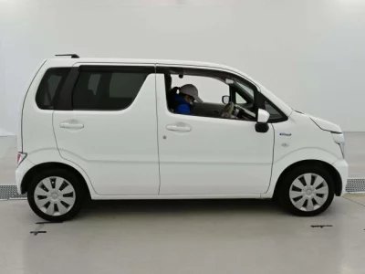 Suzuki WAGON R  с аукциона в Японии